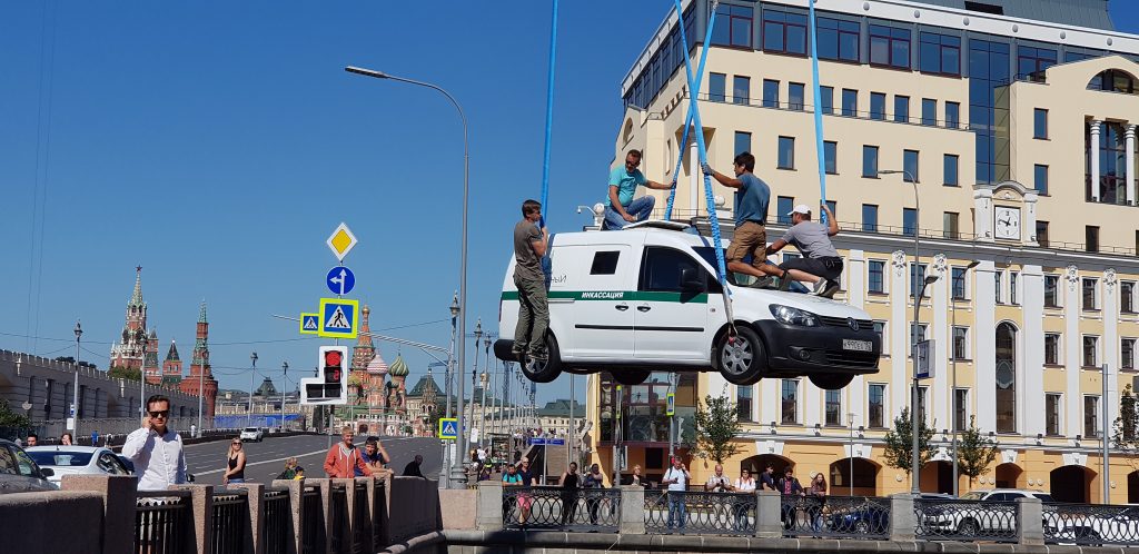 Stuntmens rehearse the scene of the car theft